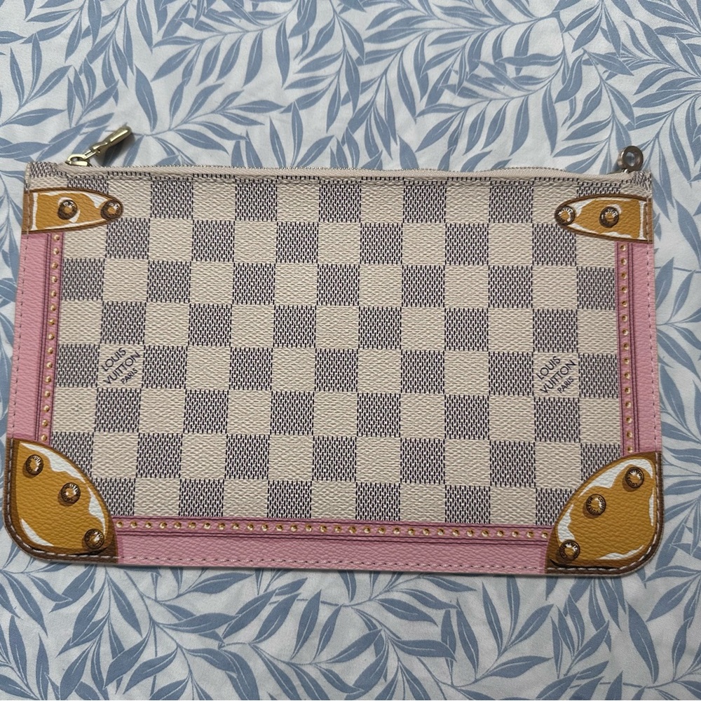 LOUIS VUITTION RARE LIMITED EDITION POUCH
